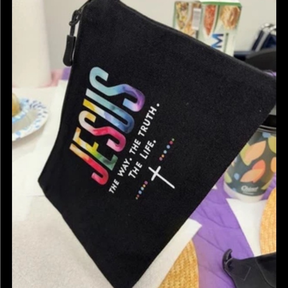 Black Pouch /Wristlet with Colorful JESUS - NWT - Picture 2 of 4